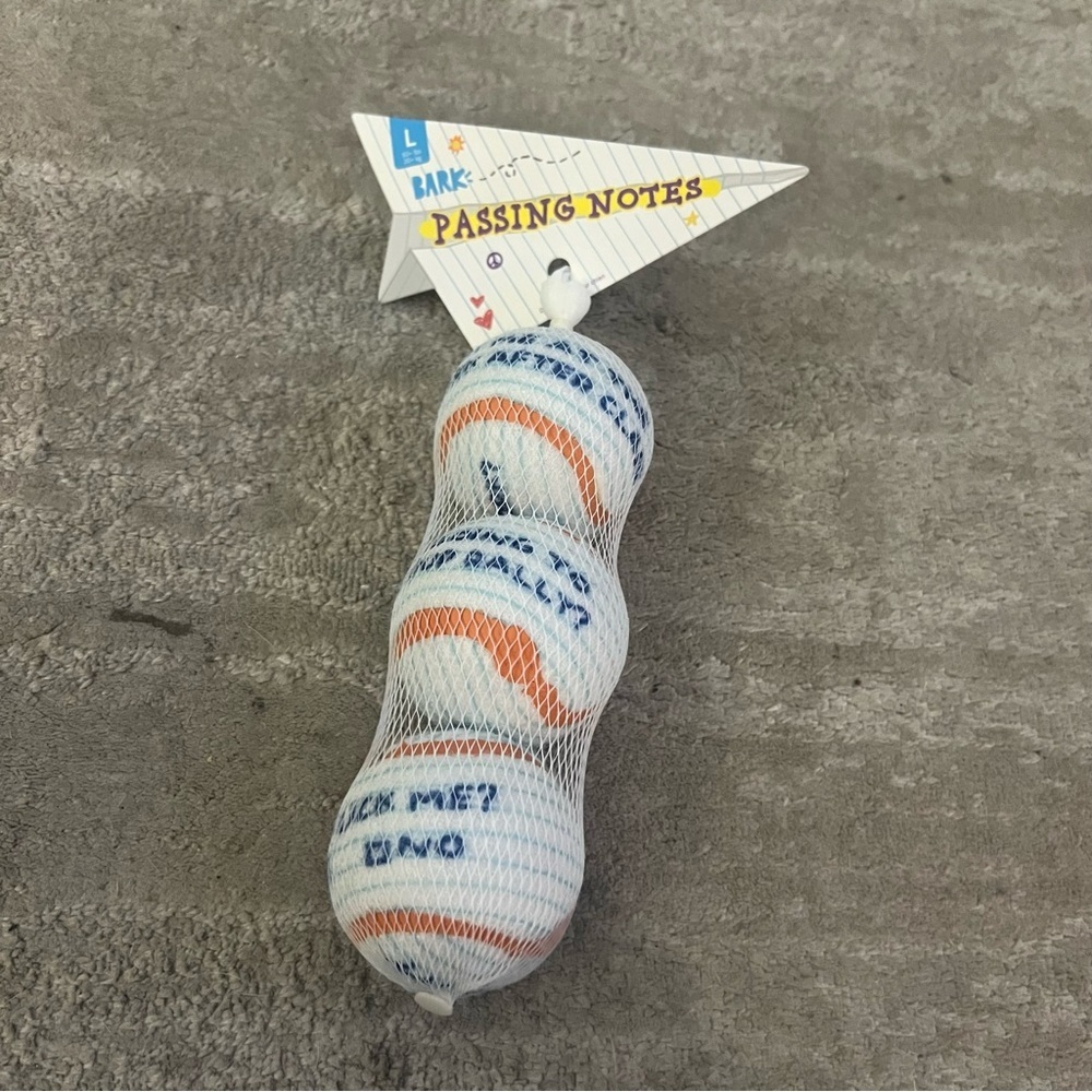 NWT Bark Tennis Balls